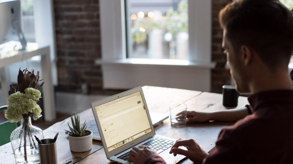 Cómo Mejorar la Productividad en el Trabajo desde Casa