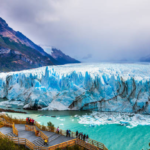 El Glaciar Perito Moreno: Una Maravilla Natural en la Patagonia Argentina